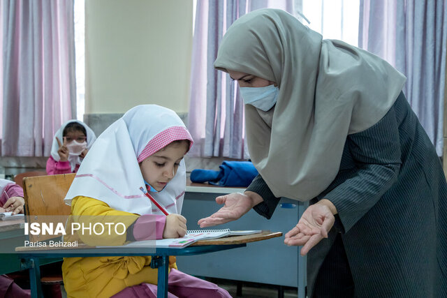 ضعف و قوت «رتبه‌بندی معلمان»؛ اُفت رتبه معلمان با عدم اجرای همترازی حقوق‌ها