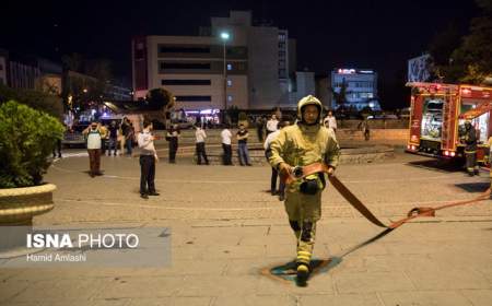 آتش‌سوزی برج ۱۵ طبقه مسکونی در تهران؛ ۱۰۰ نفر نجات یافتند