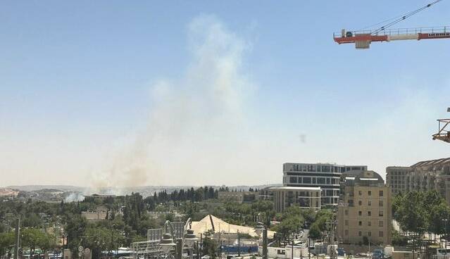 آتش‌سوزی در نزدیکی موزه و کنست رژیم صهیونیستی