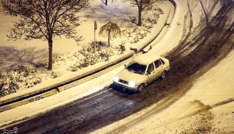 برف و باران در جاده‌های ۱۴ استان